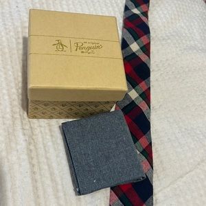 NWT Penguin Tie and Handkerchief in Box